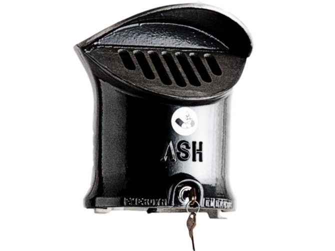 Knight Ash Receptacle